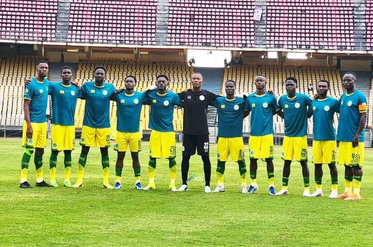 Panthère du Ndé held by Rayon Sports.